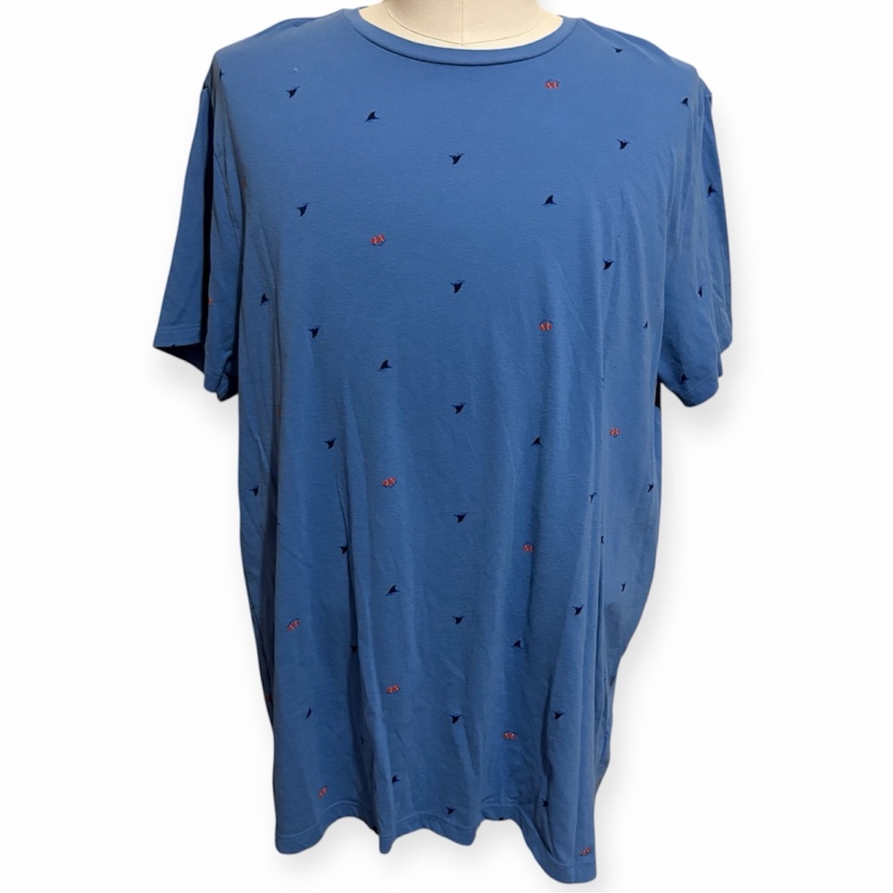 5/$30 🎈 Old navy XL Blue Shark Attack Graphic Print Tee